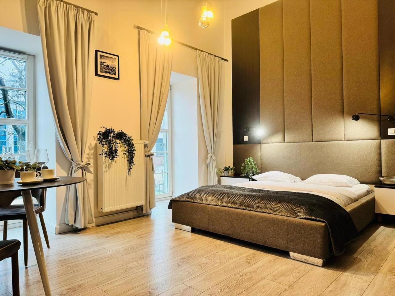 Absyntapartments 24 Rynek Wrocław Exterior foto
